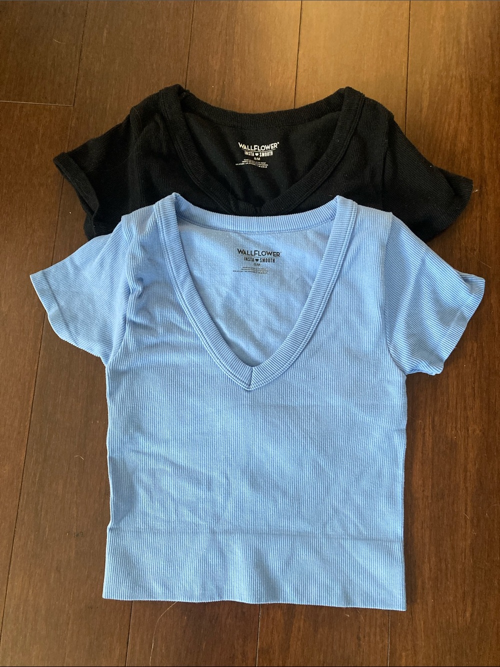 Wallflower Ribbed V-Neck Short Sleeve Tees - Black & Light Blue 2-4-1